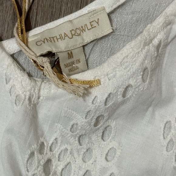 ❌❌❌SOLD❌❌❌. Off white blouse 🤍 - Picture 4 of 4